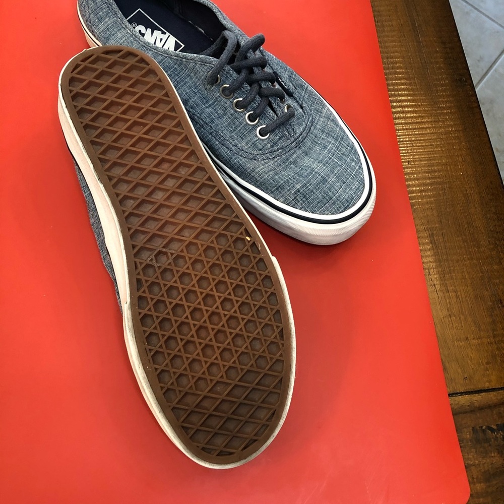 Vans - Picture 3 of 4